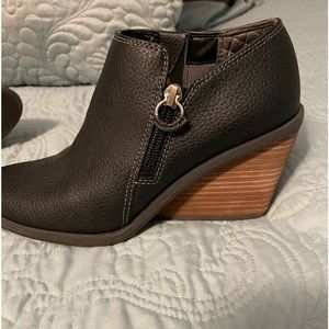 Dr. Scholl’s Black Ankle Boots with wood grain 3” heels.   Like walking on air!